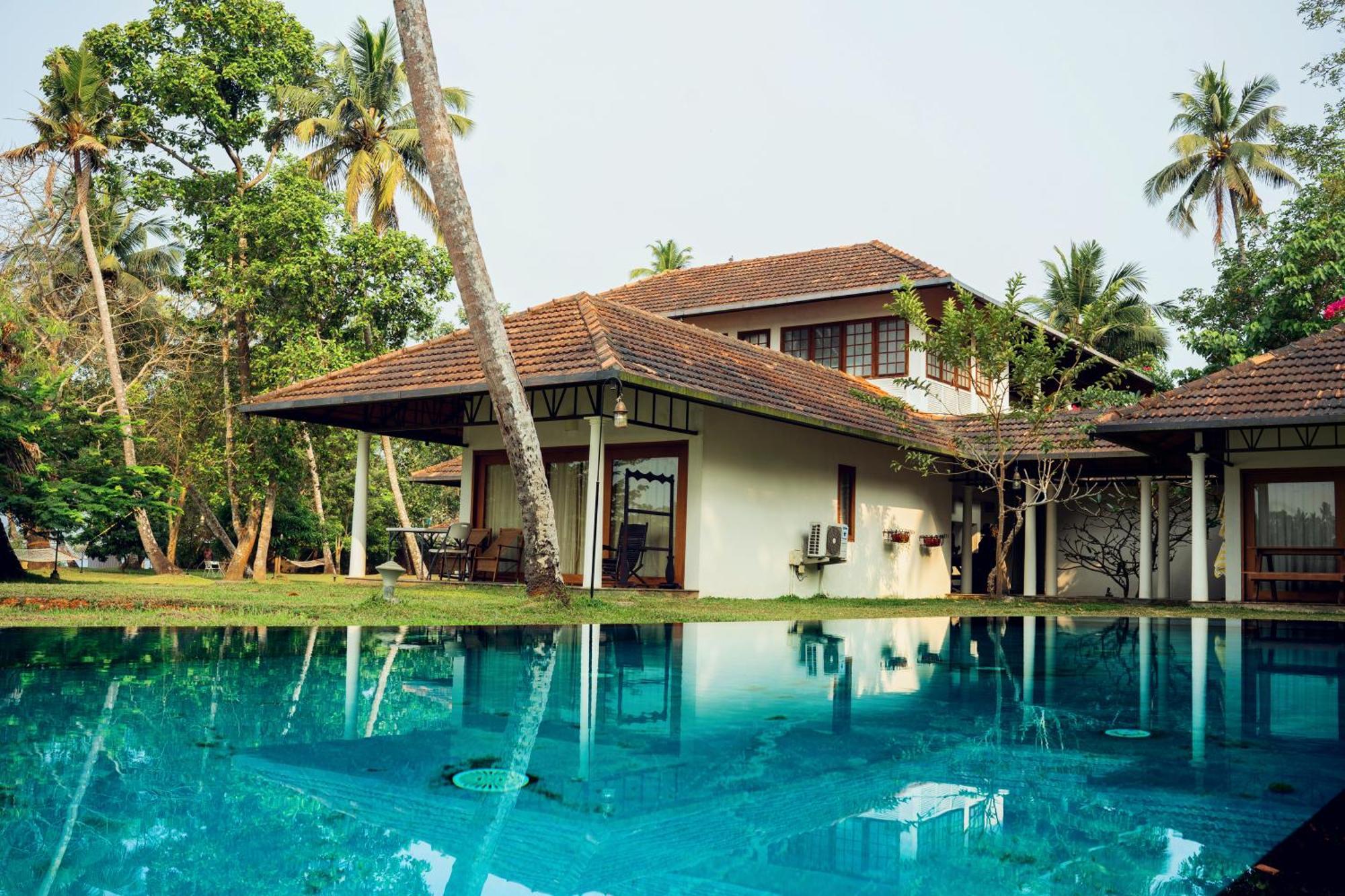 Cranganor History Cafe & Riverside Chateau North Paravur Exterior photo