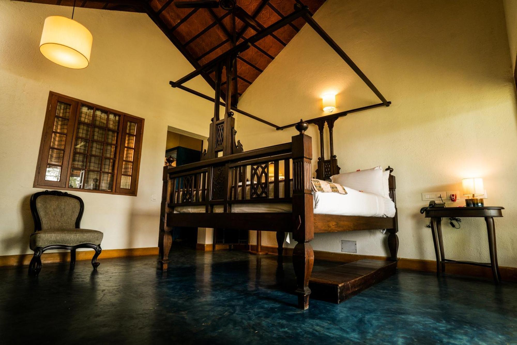 Cranganor History Cafe & Riverside Chateau North Paravur Exterior photo