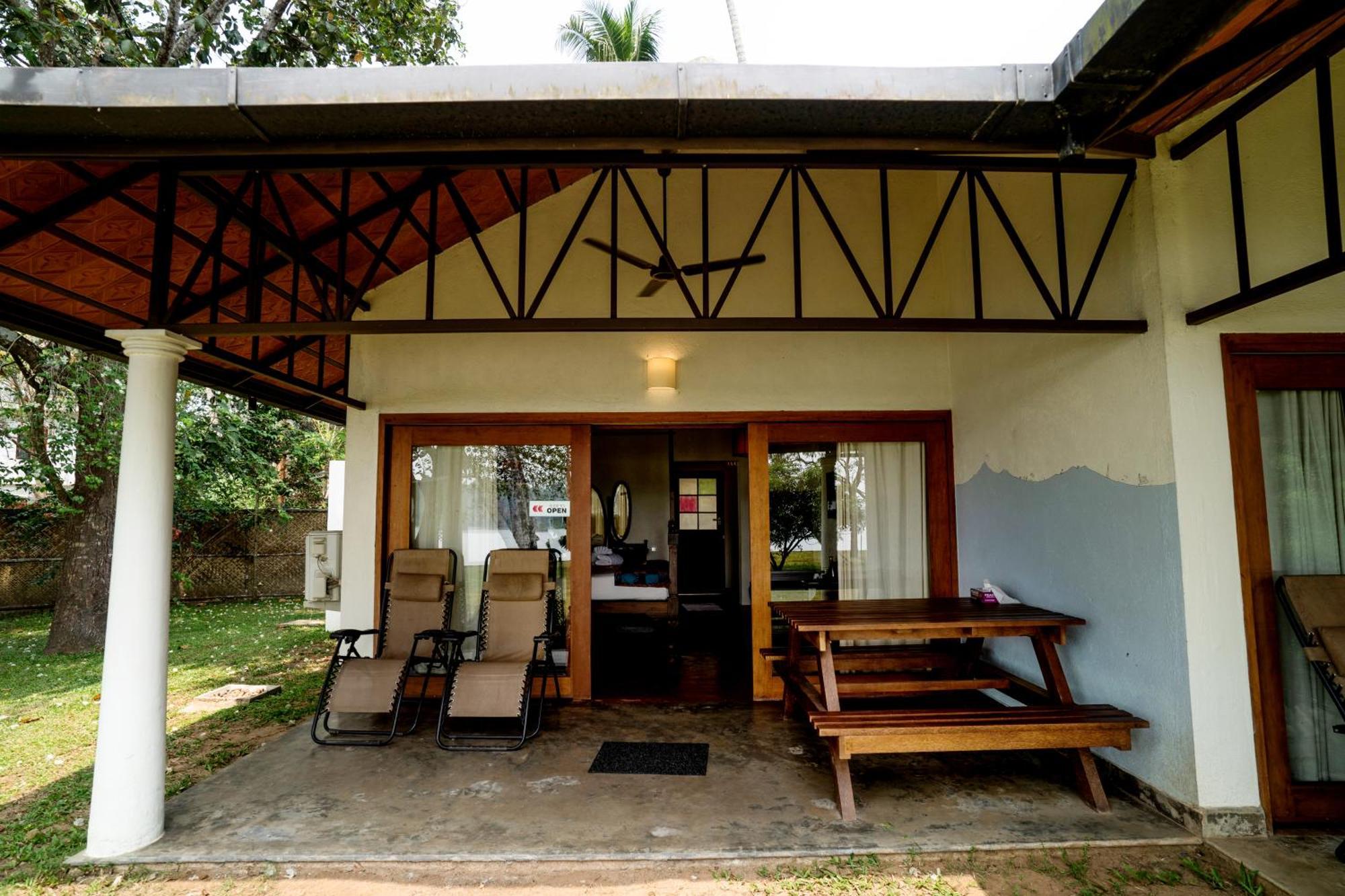 Cranganor History Cafe & Riverside Chateau North Paravur Exterior photo