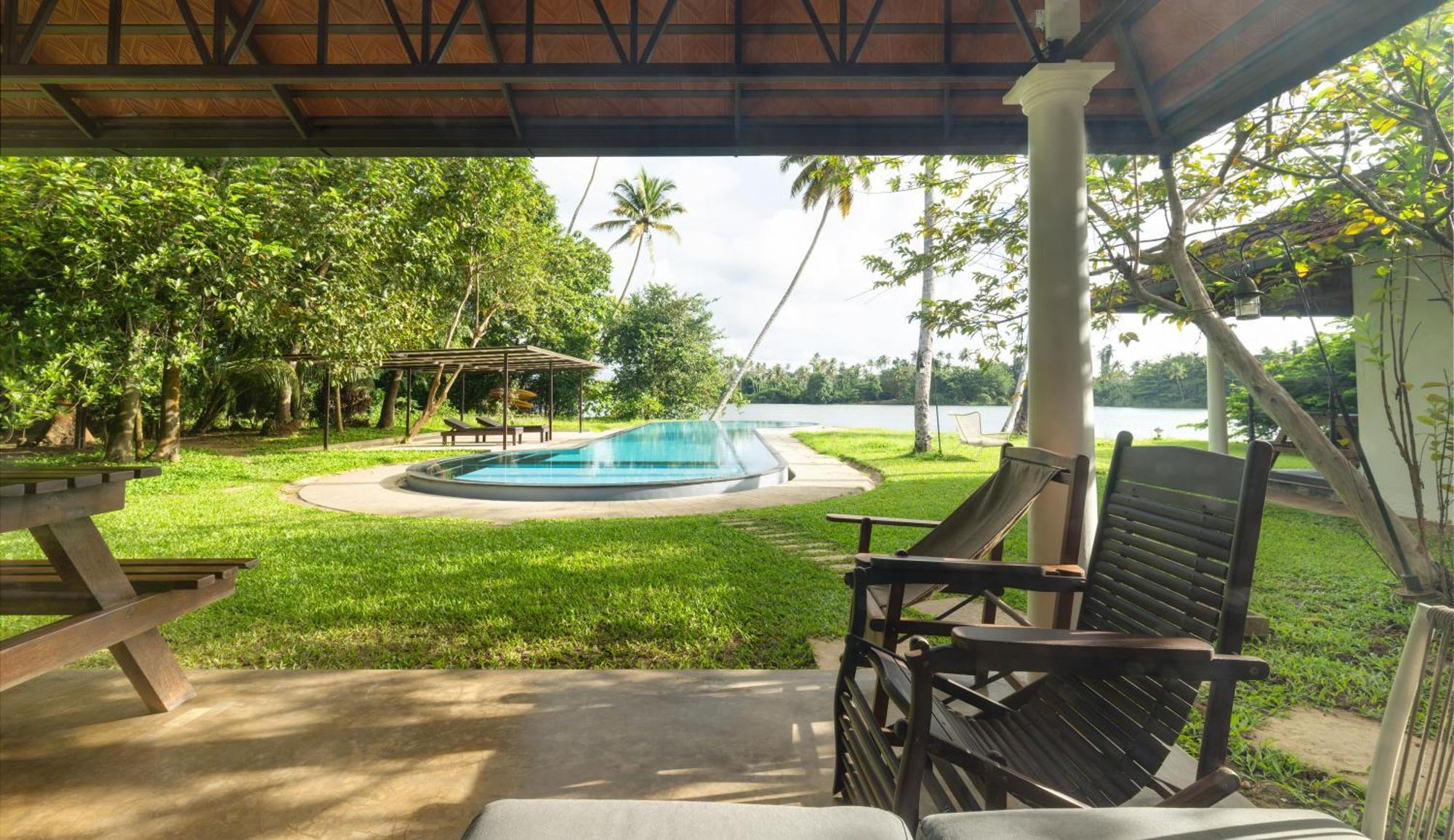 Cranganor History Cafe & Riverside Chateau North Paravur Exterior photo