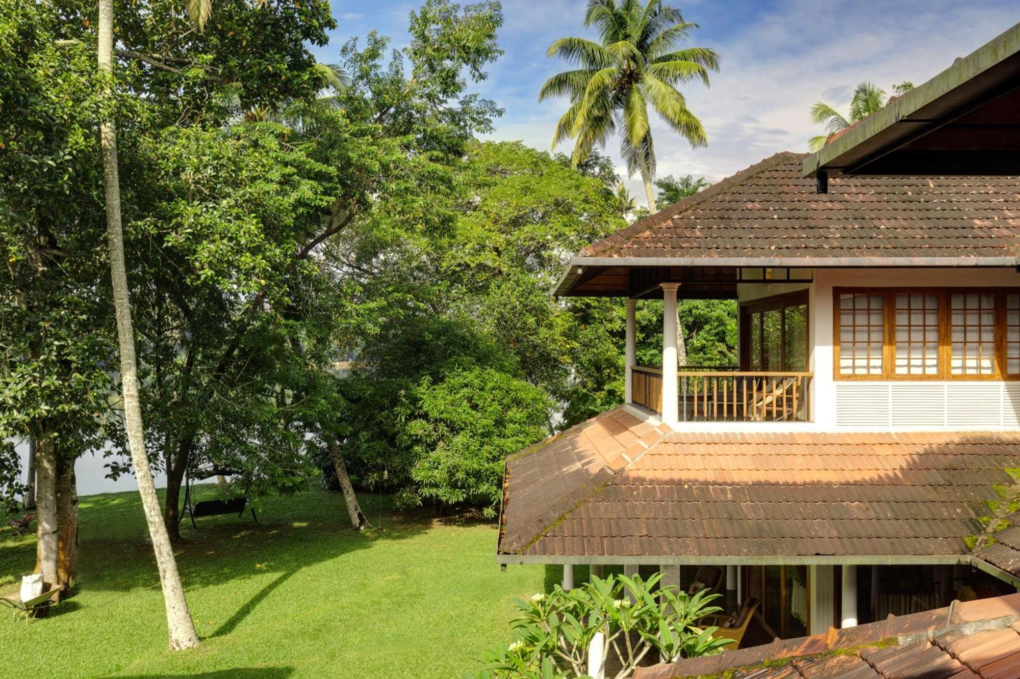 Cranganor History Cafe & Riverside Chateau North Paravur Exterior photo