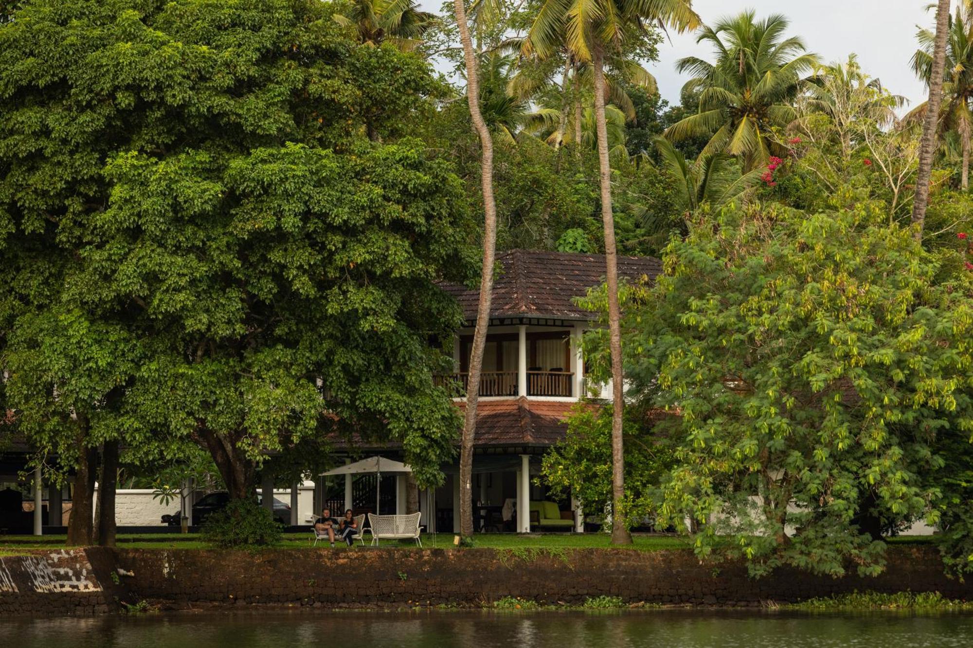 Cranganor History Cafe & Riverside Chateau North Paravur Exterior photo