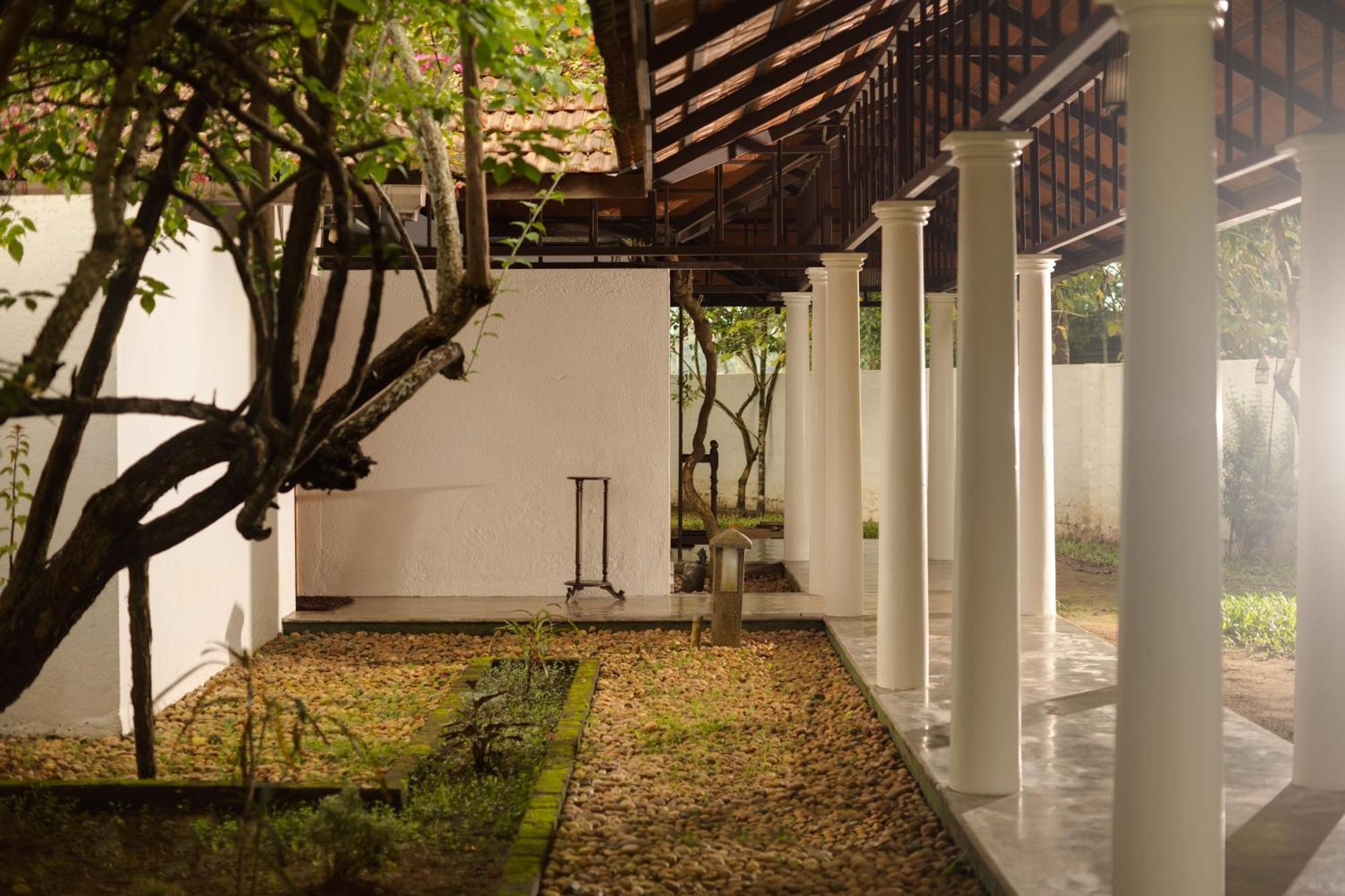 Cranganor History Cafe & Riverside Chateau North Paravur Exterior photo